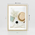 Plakat w ramie 30x40 - Boho Urok - kompozycja boho, slomkowy kapelusz - rama drewno