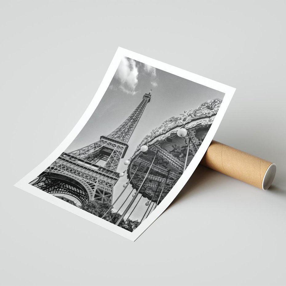 Plakat bez ramy 21x30 - Zabawa w Paryżu - czarno białe zdjecie, wieża eiffla