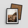 Plakat w ramie 30x40 - Jesienna Harmonia - suche paprocie, jesienny krajobraz - rama czarna