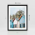 Plakat w ramie 30x40 - Rajskie Wakacje - domki na plaży, błękitne domki - rama czarna