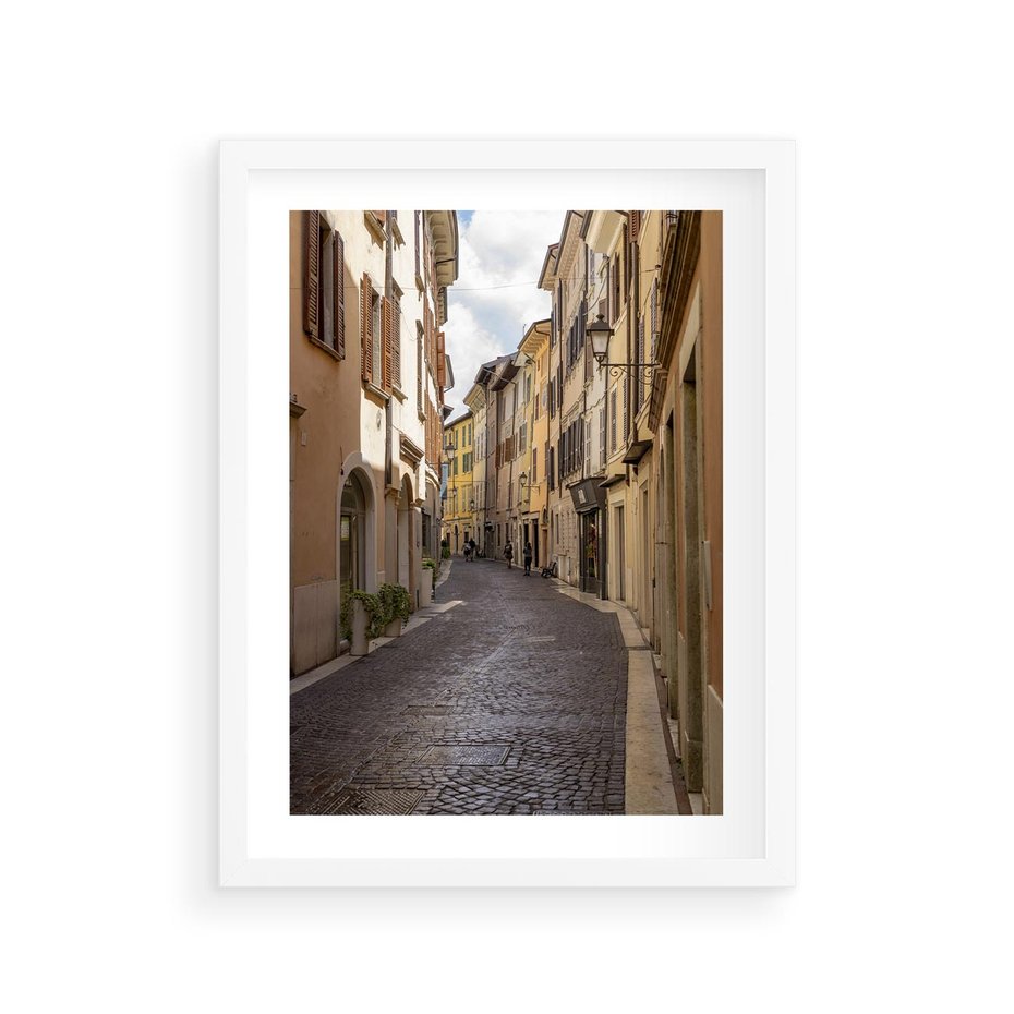 Plakat w ramie 30x40 - Magiczne widoki - uliczka, perspektywa - rama biała