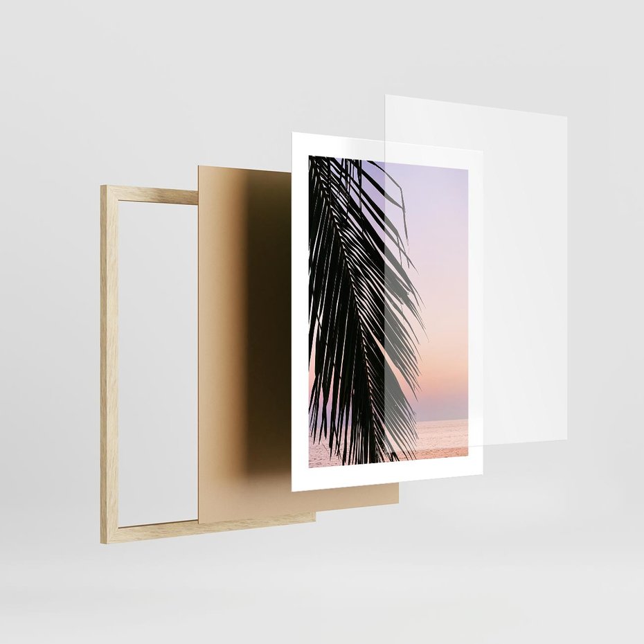 Plakat w ramie 30x40 - Liście Palmy nad Morzem - zachód słońca, liście palmy na tle nieba i morza - rama drewno