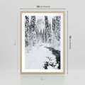 Plakat w ramie 50x70 - Spokój Zimowego Lasu w Górach - zima w lesie, w górach - rama drewno