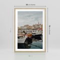 Plakat w ramie 50x70 - Malowniczy Krajobraz Morski - morze, łódki - rama drewno