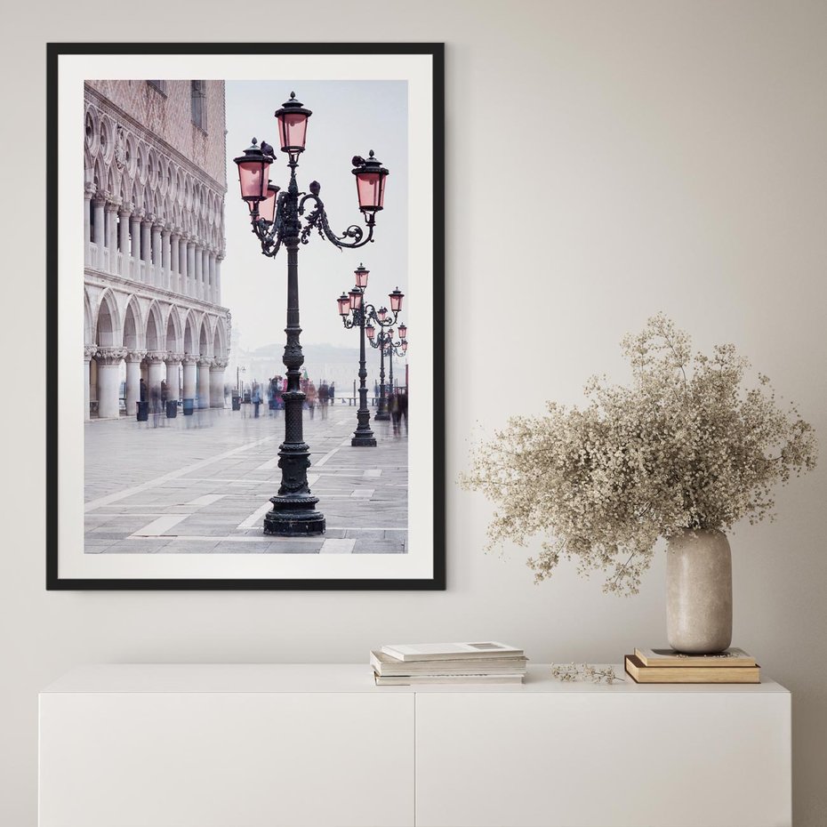 Plakat bez ramy 21x30 - Przemijający urok miasta - miasto, uliczka