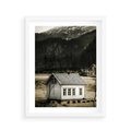 Plakat w ramie 40x50 - Ciepło i Urok Górskiego Domku - domek w górach, sepia - rama biała