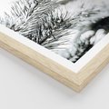 Plakat w ramie 40x50 - Chwila Zimowej Magii - iglasta gałązka, śnieg - rama drewno