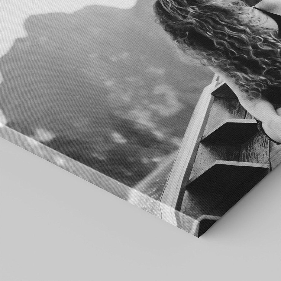 Obraz na płótnie 70x50 - Księga mglistych marzeń - czarno biała fotografia, para zakochanych w łodzi