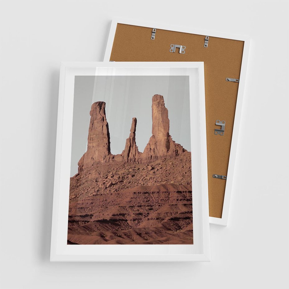 Plakat w ramie 50x70 - Surowość Pustyni - pustynia, kanion - rama biała