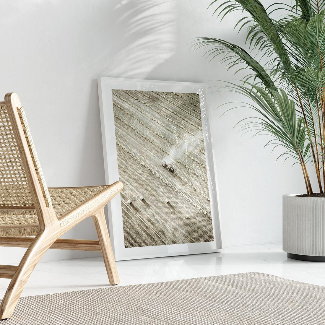 Plakat bez ramy 50x70 - Pole i Żniwa na Malowniczym Zdjęciu - pole, traktor