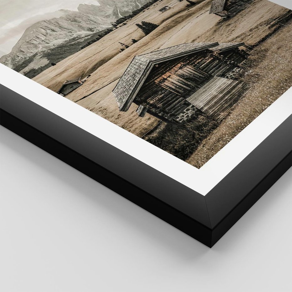 Plakat w ramie 50x70 - Klasyczny Urok Górskich Domków - domki, w górach - rama czarna