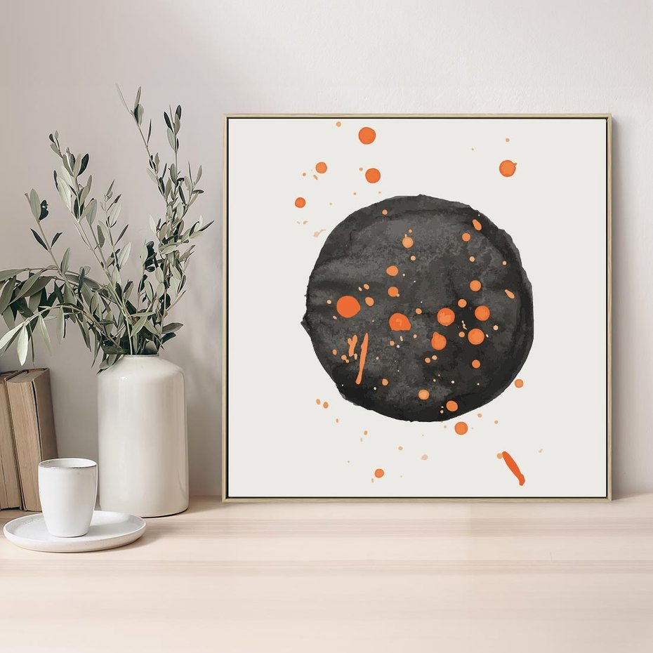 Obraz w ramie 50x50 - Impulsy Kreatywności - abstrakcyjna czarna plama, rozsiane pomarańczowe kropki - rama drewno