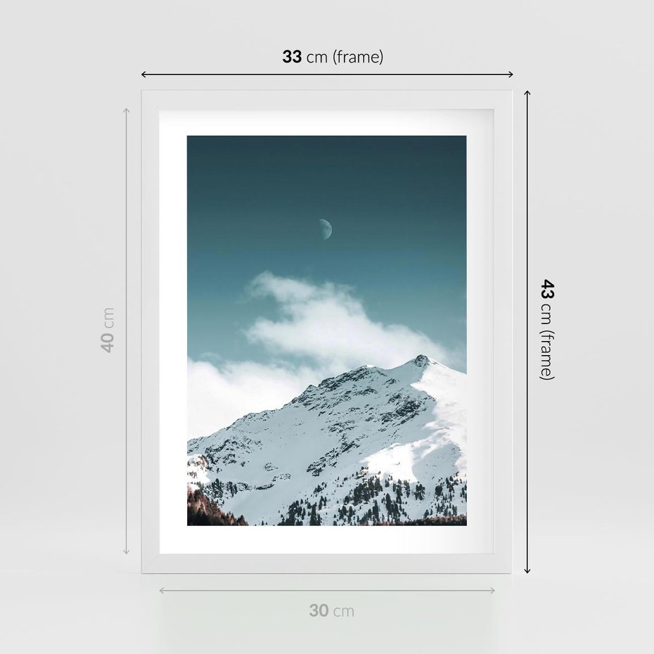 Plakat w ramie 30x40 - Nocna Magia w Górach - fotografia, śnieg - rama biała