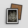 Plakat w ramie 30x40 - Moc lewego spojrzenia - lew, czarno - rama czarna