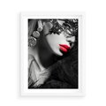 Plakat w ramie 50x70 - Zmysłowe usta damy - kobieta, usta - rama biała