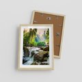 Plakat w ramie 30x40 - Idylliczny strumyk w urokliwym lesie - strumyk, las - rama drewno
