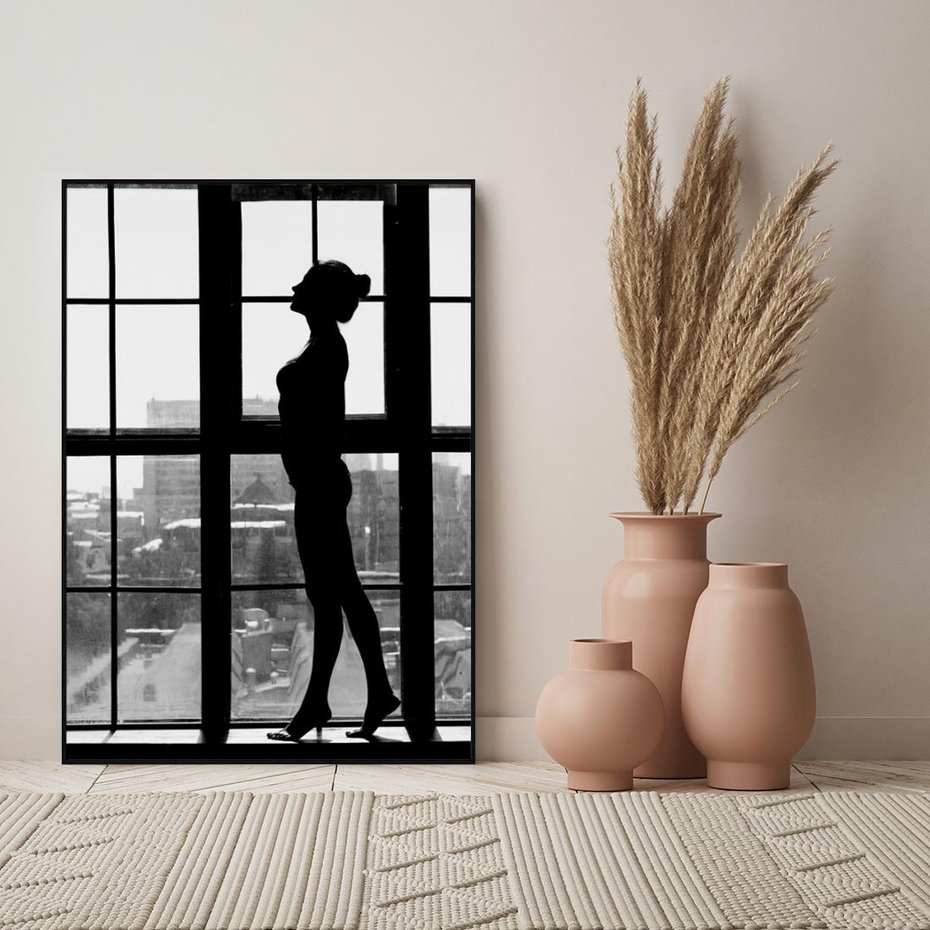 Obraz w ramie 50x70 - Piękno Kobiecej Formy - retro zdjęcie, czarno białe - rama czarna