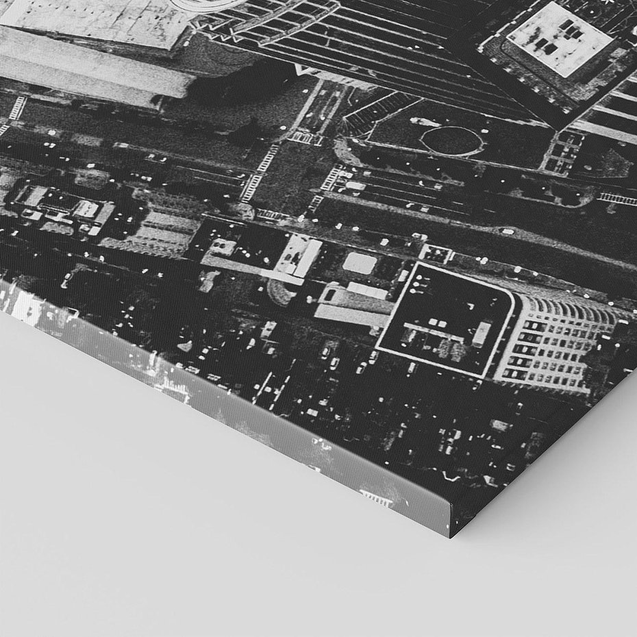 Obraz na płótnie 140x70 - Kontrastujące miasto - miasto, biało