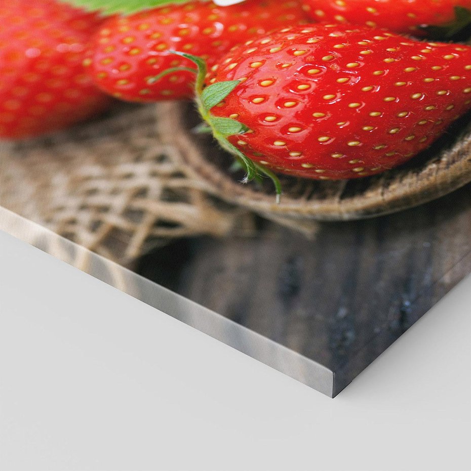 Obraz na płótnie 120x80 - Truskawki: owocowa ekstaza - truskawki, owoce