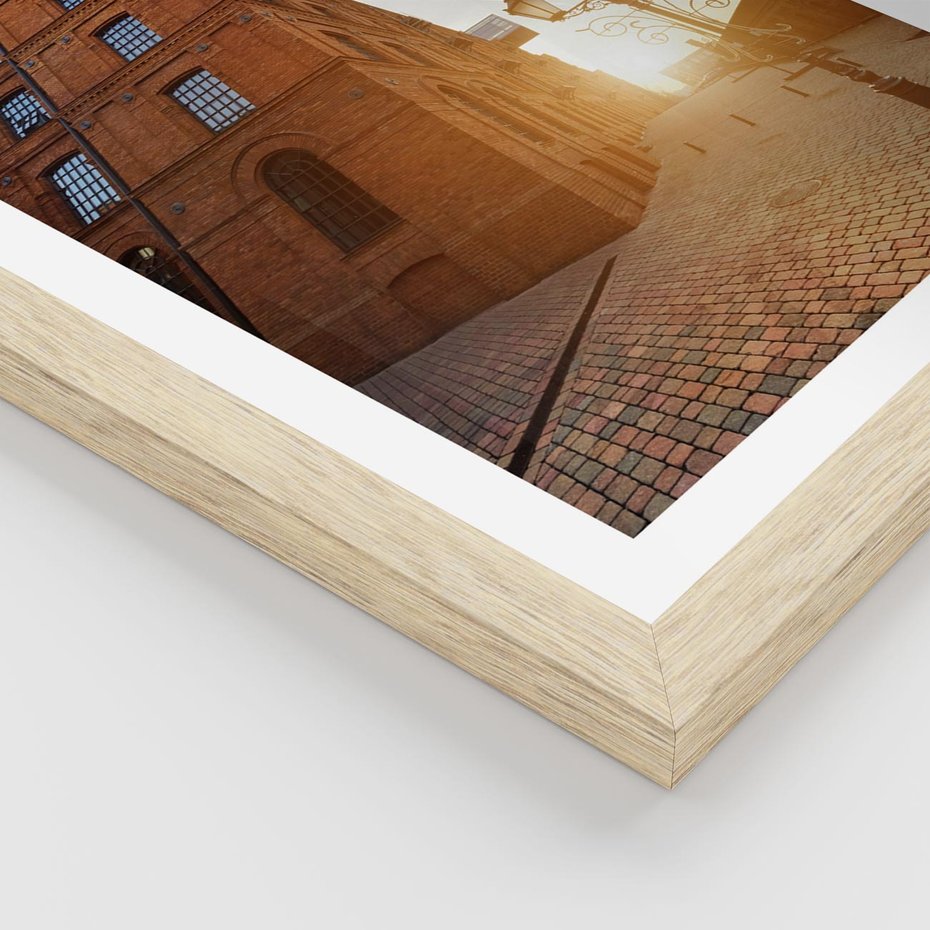 Plakat w ramie 50x70 - Perspektywa uliczki - uliczka, perspektywa - rama drewno