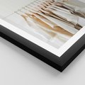 Plakat w ramie 40x50 - Elegancja Prostoty - ubrania, modowa fotografia - rama czarna