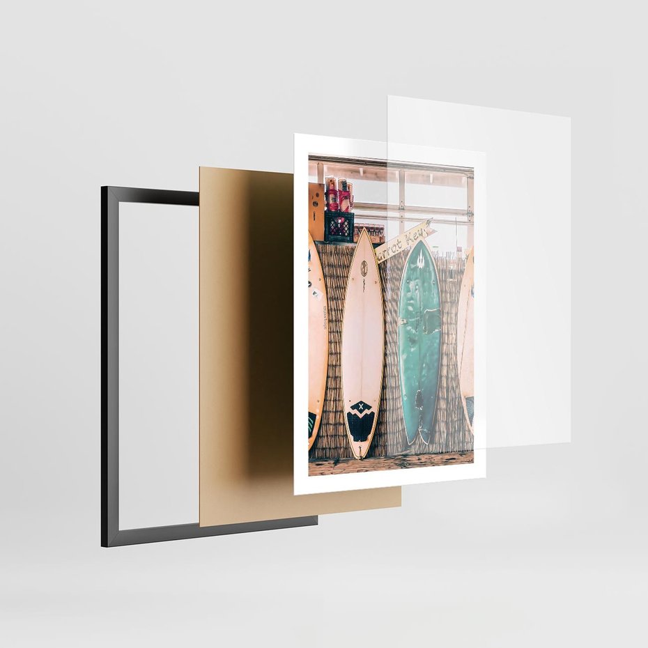 Plakat w ramie 50x70 - Deski Surfingowe w Pionie - deski surfingowe, ustawione pionowo - rama czarna