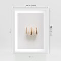 Plakat w ramie 30x40 - Delikatność w Bieli - białe ciateczka. makaroniki, minimalistyczne zdjęcie - rama biała