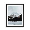 Plakat w ramie 40x50 - W Cieniu Śnieżnych Szczytów - górski krajobraz, zima - rama czarna