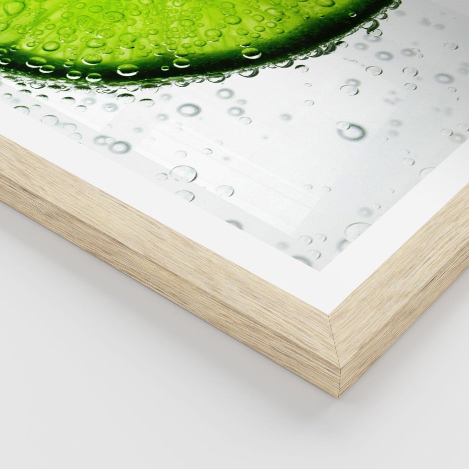 Plakat w ramie 30x40 - Świeżość i kwasowość limonki - limnka, owoce - rama drewno