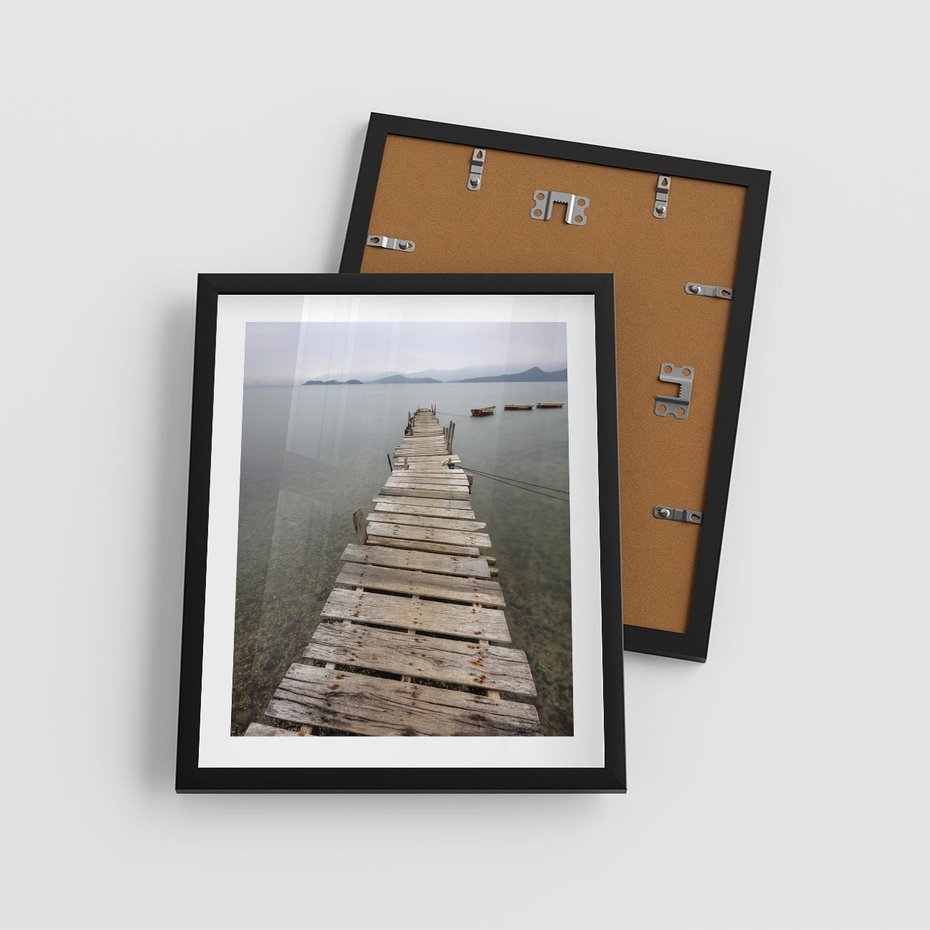 Plakat w ramie 40x50 - Jeziorne Refleksje - pomost, jezioro - rama czarna