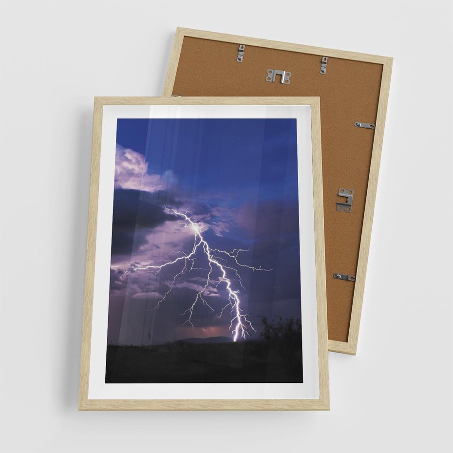 Plakat w ramie 50x70 - Burza z błyskawicami nad horyzontem - burza, błyskawica - rama drewno