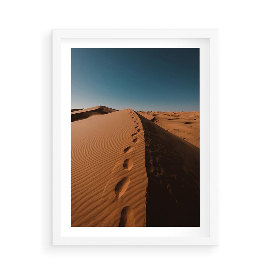 Plakat w ramie 50x70 - Piasek pustyni w ogniu - pustynia, piasek - rama biała