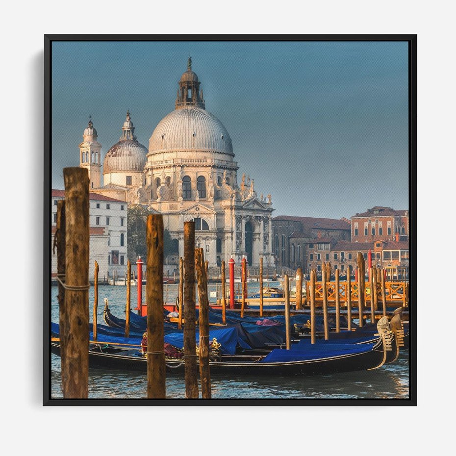 Obraz w ramie 50x50 - Urok Wenecji - fotografia, przystań w Wenecji - rama czarna
