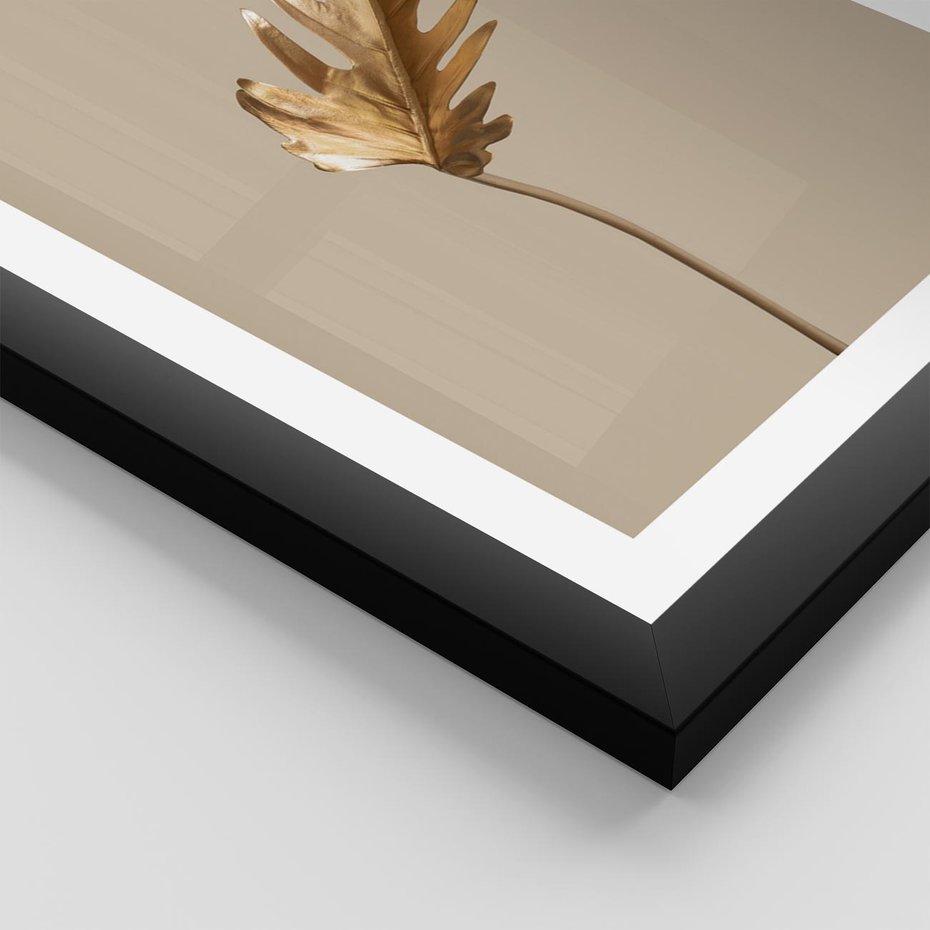 Plakat w ramie 50x70 - Piękno w Detalu - złoty, liść - rama czarna