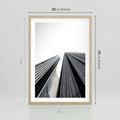 Plakat w ramie 50x70 - Monochromatyczna Wizja - architektura, wysoki wieżowiec - rama drewno