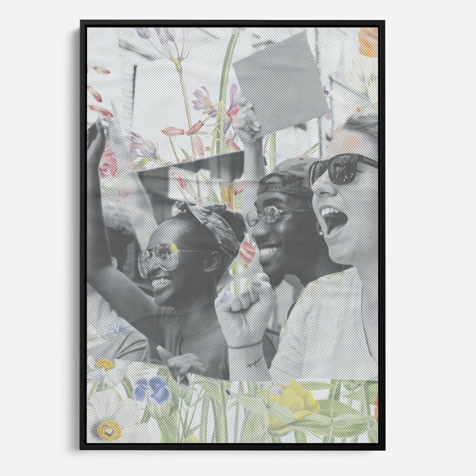 Obraz w ramie 50x70 - Księga zaklętych marzeń - kolaż, czarnobiałe zdjęcie wesołych młodych ludzi - rama czarna