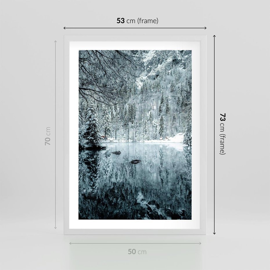 Plakat w ramie 50x70 - Zimowy Raj - zimowy górski krajobraz, jezioro w górach - rama biała