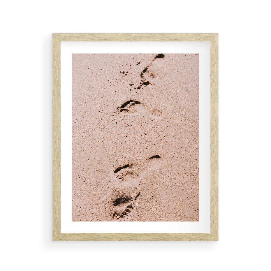 Plakat w ramie 40x50 - Ślady na Piasku - piasek, plaża - rama drewno