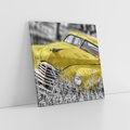 Obraz na płótnie 60x60 - Retro Auto: Wspomnienie Minionych Czasów - samochód, auto