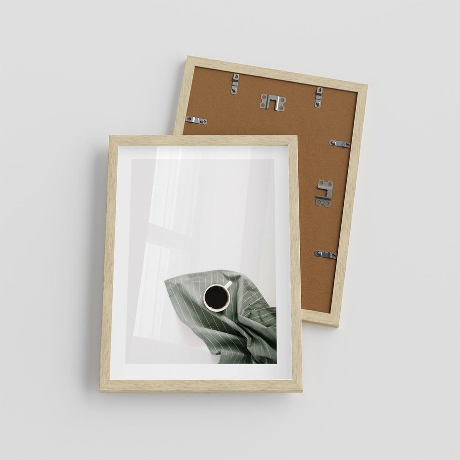 Plakat w ramie 30x40 - Poranek z Kawą - kawa, biała filiżanka - rama drewno