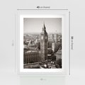 Plakat w ramie 40x50 - Magiczna esencja Londynu: Big Ben i miasto - Big Ben, Londyn - rama biała