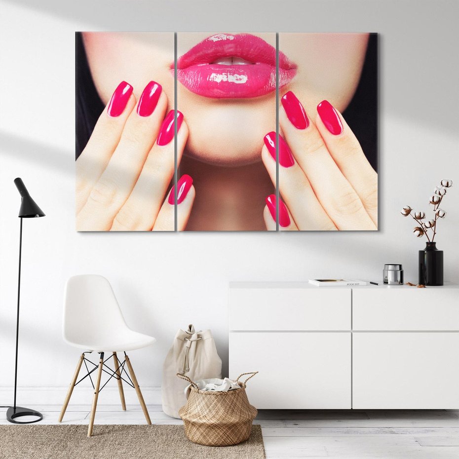 Obraz na płótnie 120x80 - Wyrażenie Piękna - paznokcie, usta