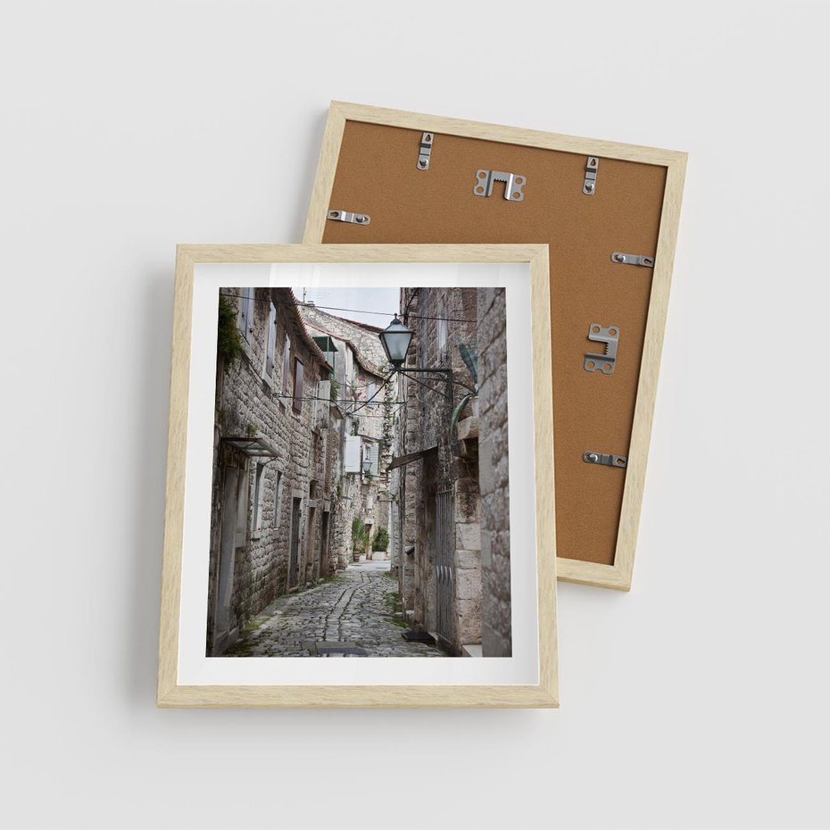 Plakat w ramie 40x50 - Malownicza uliczka we Włoszech - uliczka, Włoch - rama drewno