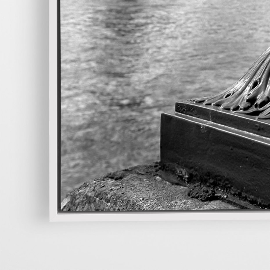 Obraz w ramie 50x70 - Pejzaż kruchości i siły - Londyn, Tamiza - rama biała