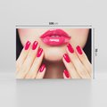 Obraz na płótnie 100x70 - Wyrażenie Piękna - paznokcie, usta
