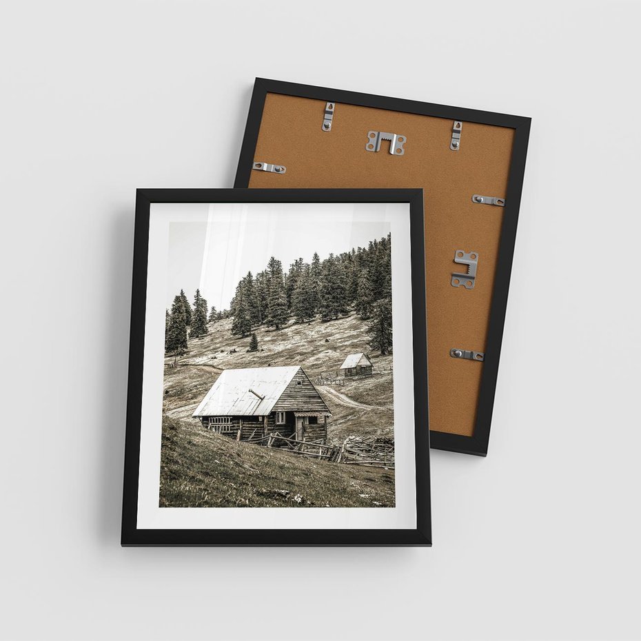 Plakat w ramie 40x50 - Ustronne Chatki w Górach - rustykalne domki w górach, sepia - rama czarna