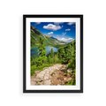 Plakat w ramie 30x40 - Jezioro górskie: harmonia natury - jezioro, góry - rama czarna