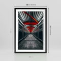Plakat w ramie 50x70 - Nieskończoność Przestrzeni - korytarz, perspektywa - rama czarna