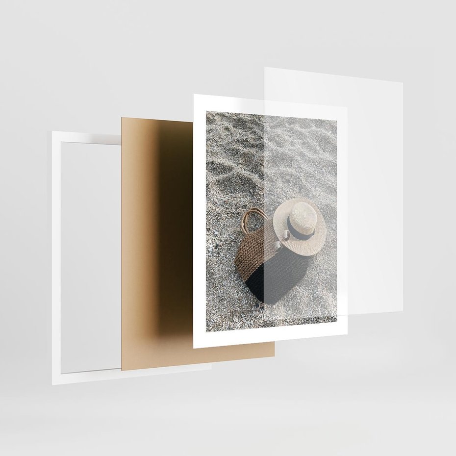Plakat w ramie 40x50 - Plażowe Przygotowania - torba plażowa, kapelusz - rama biała
