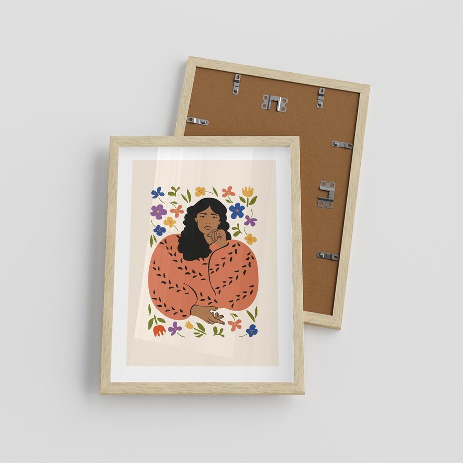 Plakat w ramie 30x40 - Rozplątane Emocje - nowoczesny plakat, kobieta otoczona kwiatami - rama drewno